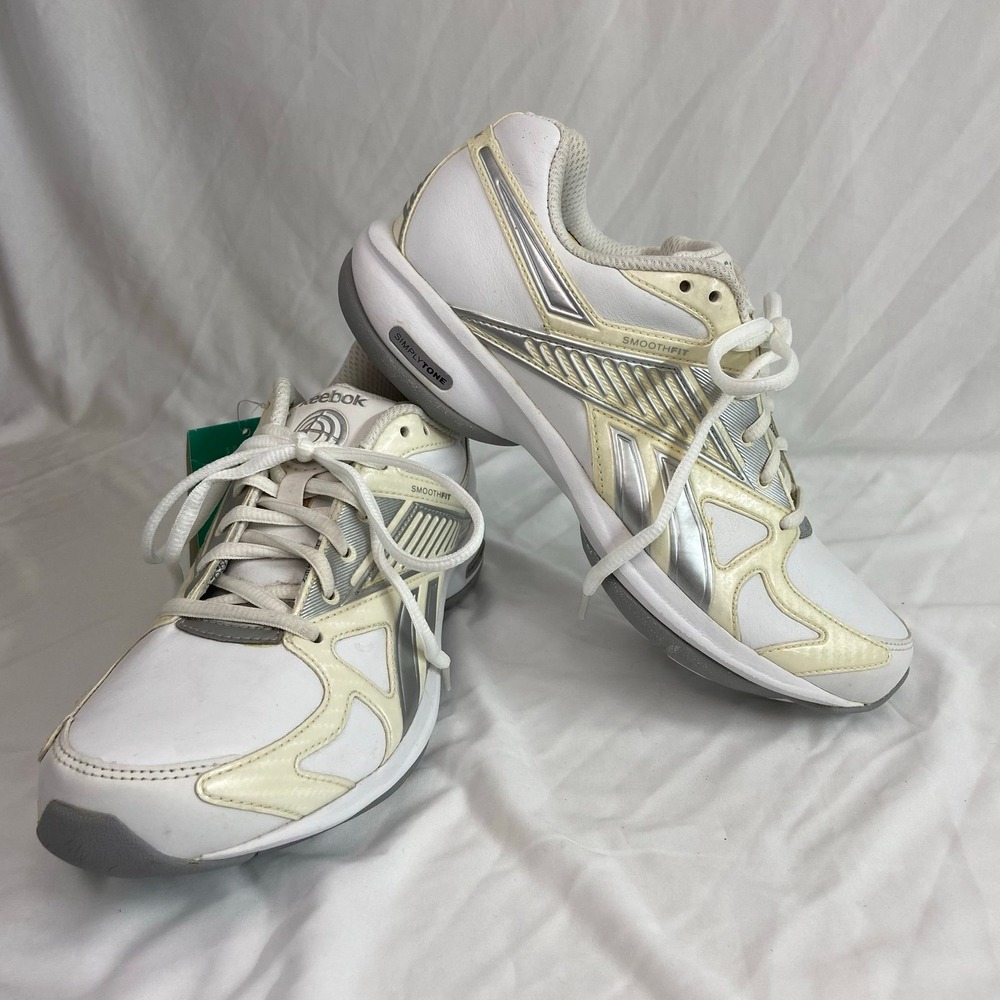NEW‎ Reebok women's white cream simplytone lace up play dry sneakers shoes 7